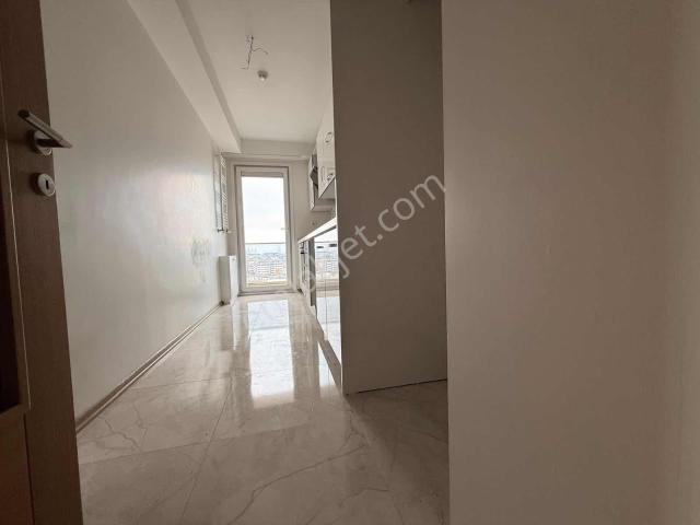 Ümraniye Tantavi Mh.2+1 Ebeveyn Banyo Oto Parklı Satılık Daire