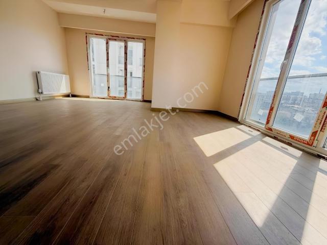 Ümraniye Tantavi Mh.3+1 Ebeveyn Banyo, Kapalı Otopraklı Satılık