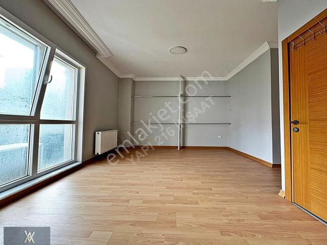 Ümraniye Tatlısu'da Site İçi Kapalı Otoparklı 3+1 Satılık Daire