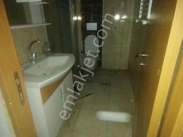 Ümraniye Çakmak 1+1 Metro Yürüme Mesafeli Kiralık Daire Yenibina