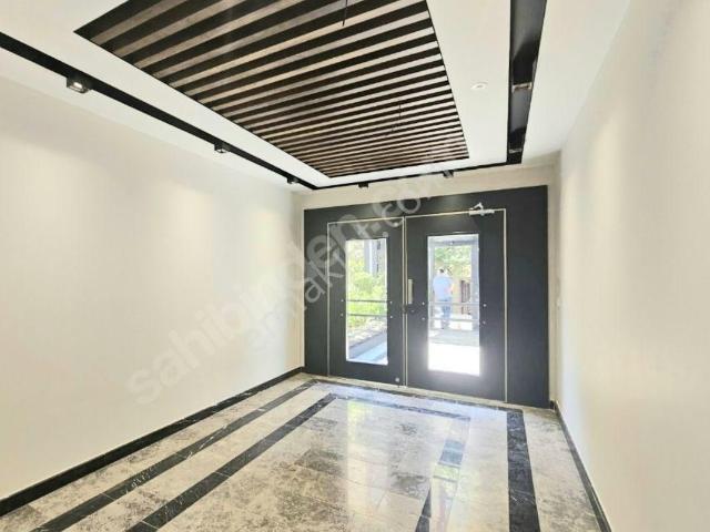 Ümraniye Çarşı Kiralık Dükkan