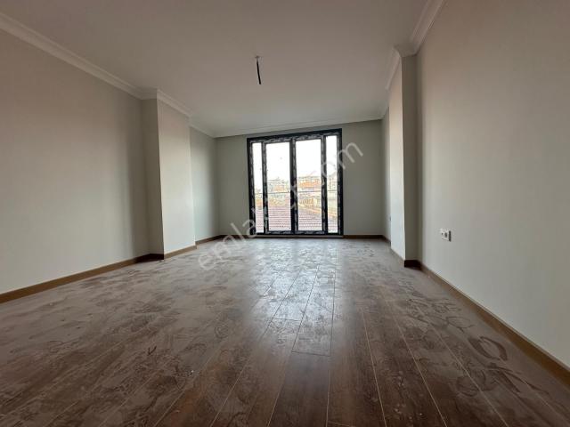 Ümraniye Çarşı Kiralık 2+1