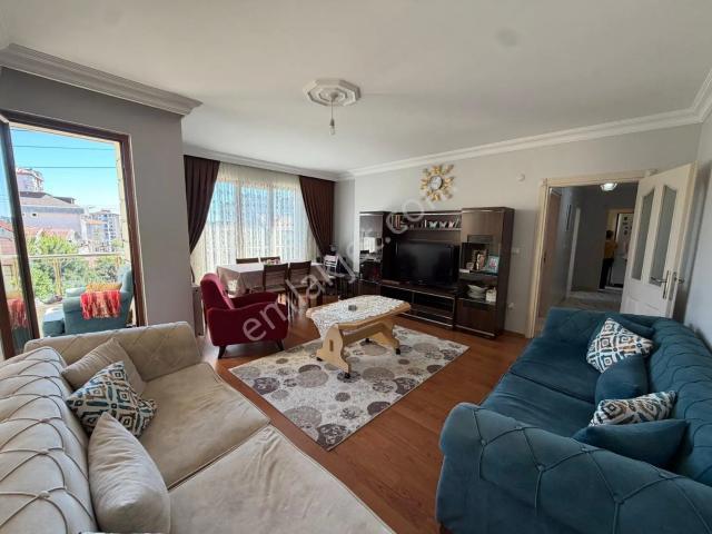 Ümraniye Çarşı Metro 800 M 2+1 Arakat 80 M2 Satılık Daire
