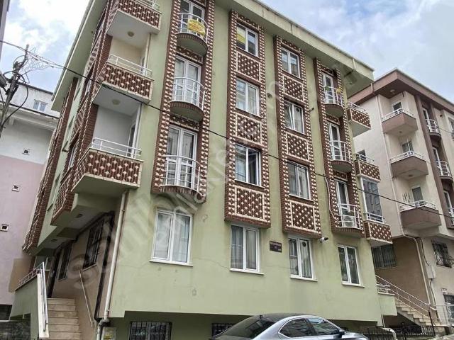 Ümraniye Armağan Evler Mahallesi Yönetmelige Göre Yapılmıs 2+2
