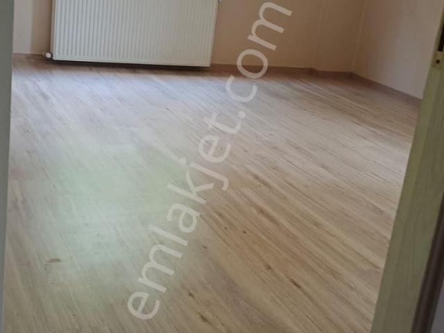 Ümraniye Armağanevler Harman Sokak 1.kat 3+1 140 Metre Kiralık Daire Ev