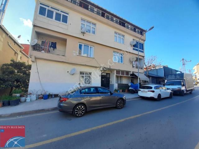 Ümraniye' De Satılık 2+1 Daire metro 5 Dk