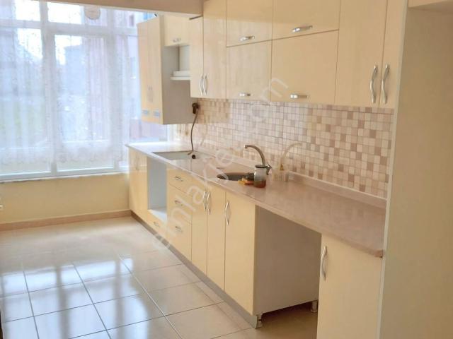 Ümraniye Elmalıkent'te Site İçerisinde 130 M 3+1 Arakat Daire