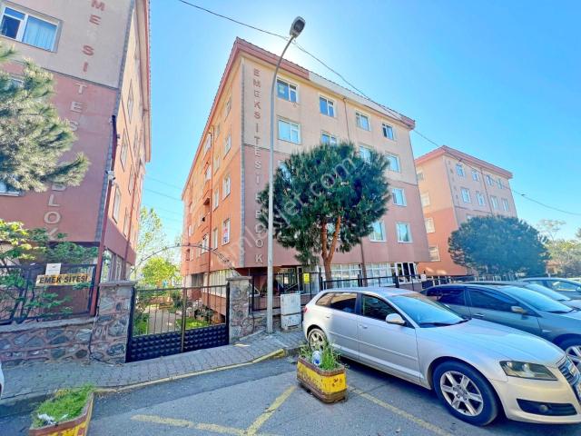 Ümraniye Emek Sitesi'nde Geniş Ailelere Özel | Ferah, Aydınlık Ve Prestijli 5+1 Kiralık Daire