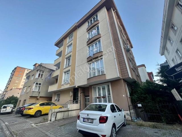 Ümraniye Şerifali Hatboyunda Satılık 3+1 Daire 2 Balkonlu