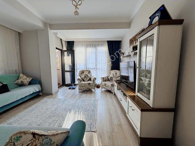 Ümraniye İnkılap Mh.2+1 Ebeveyn Banyolu Satılık Daire