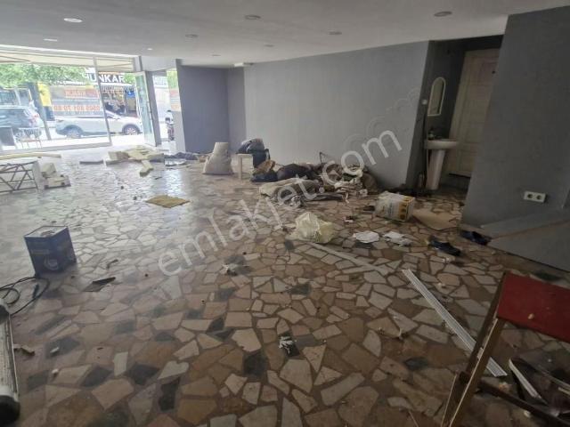 Ümraniye Parseller Mh. 90m+90m 180m Karadeniz Caddesi Üzerinde