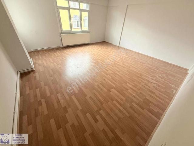 Ümraniyede Metroya Yürüme Mesafesinde 120 M2 2,5+1 Arakat