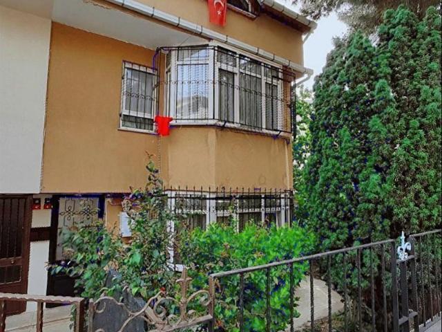 ÜMRANİYE ATAKENTTE SATILIK KAT MÜLKİYETLİ VİLLA VE DÜKKAN