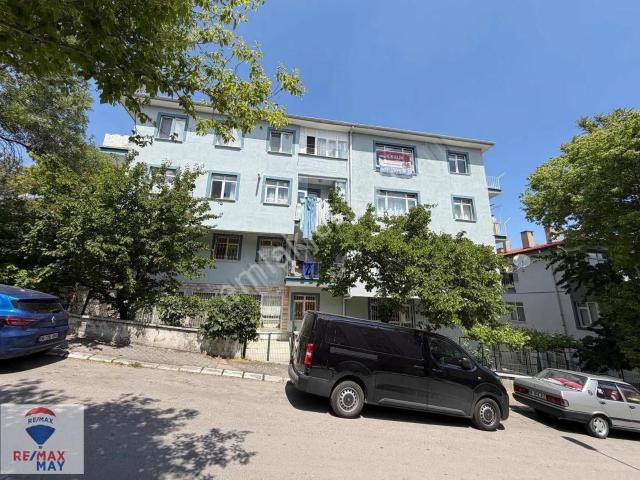 Umut Mahallesinde Bakımlı Kiralık 3+1 Daire