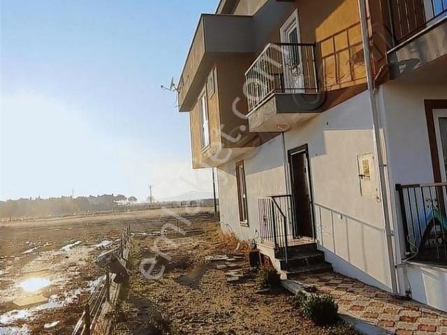 Umurbey Deniz Fenerinin Yanında Satılık Tripleks Ev