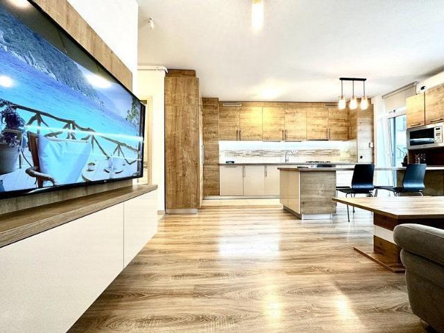 Un apartament cu 3 camere + loc parcare, primitor și modern, în zona Centrală