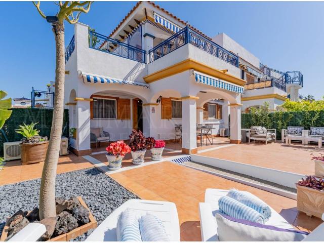 Un Apartamento en Planta Baja Bellamente Presentado
