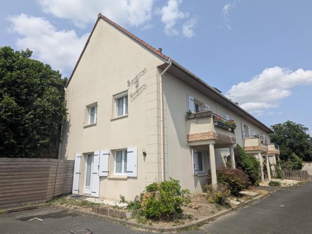 Un appartement 2 pièce avec parking