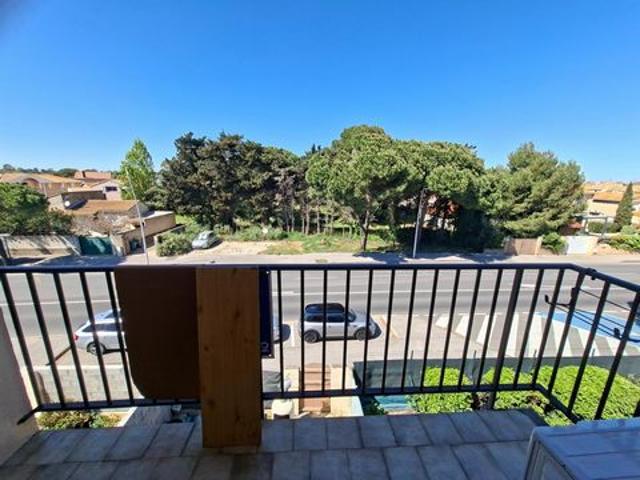 Un appartement 31M2 terrasse et parking Valras plage