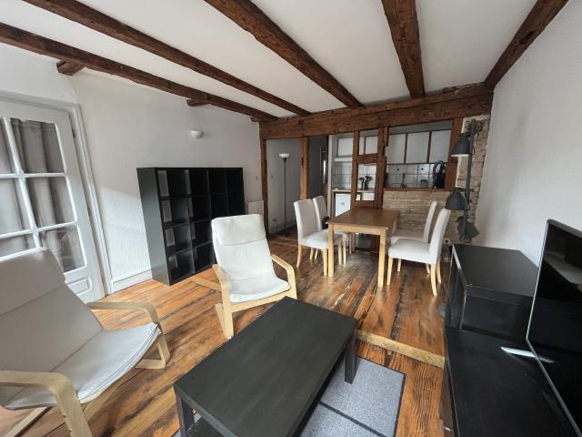 Un appartement 3 pièces meublé au coeur de la Krutenau / Rue de la Krtuenau