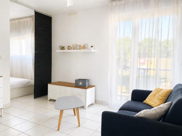 UN APPARTEMENT T1Bis, MEUBLE, AVEC BALCON, A PERPIGNAN SECTE