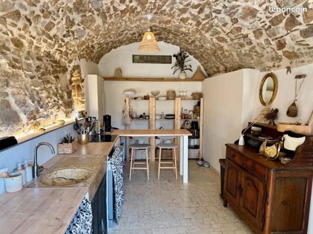 Un appartement T2 de charme avec jardin et vue panoramique