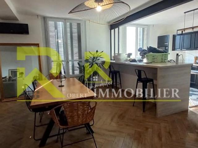 Un appartement type HAUSSMANNIEN centre ville