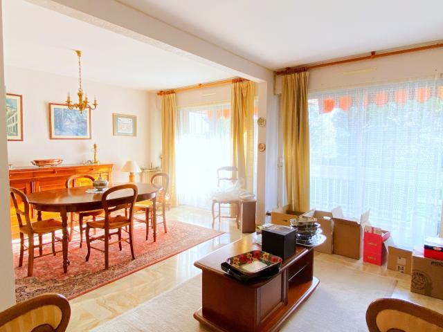 UN APPARTEMENT AU DERNIER ETAGE, AVEC GARAGE, A PERPIGNAN SUD