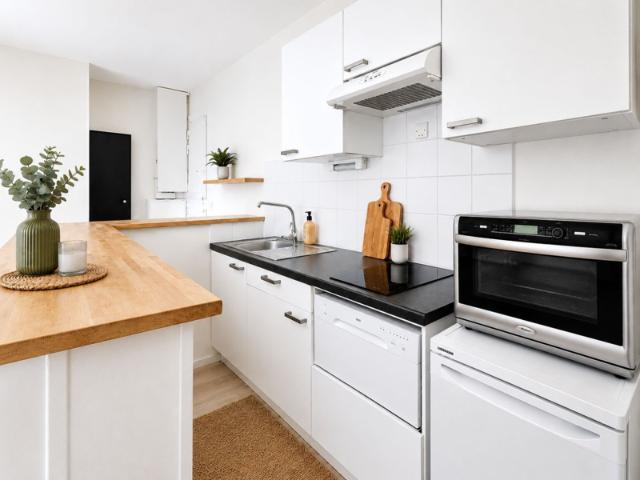 Un appartement baigné de lumière avec ascenseur