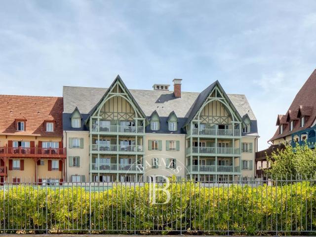Un appartement d'exception face au port de Deauville 87m² Deauville