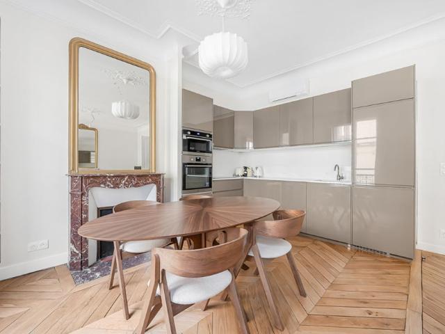 Un appartement d'exception refait à neuf Gustave Courbet deux suites parentales