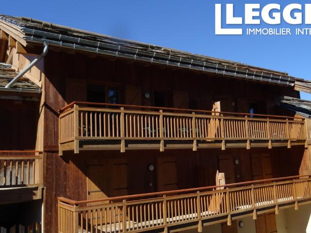 Un appartement duplex avec 2 chambres, balcon, cave et casier a skis. Les Chalets de Wengen, Les Coches