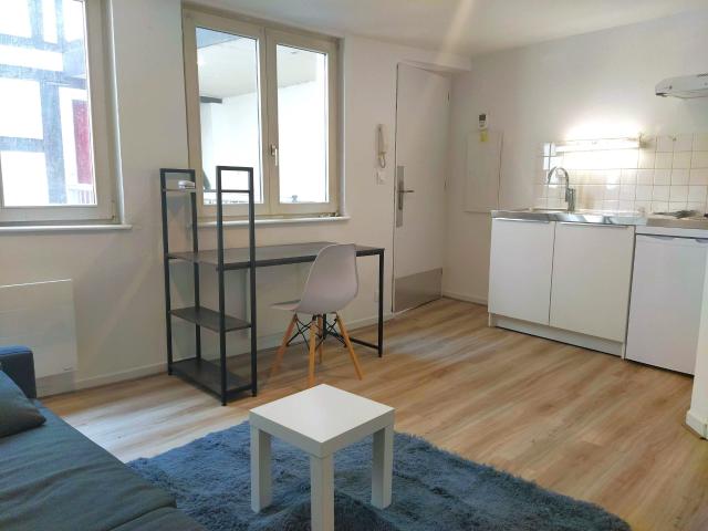 Un beau studio meublé – Kléber / Rue du 22 Novembre