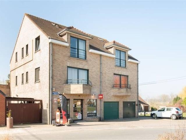 Un bel appartement avec 2 chambres et une terrasse, situé au