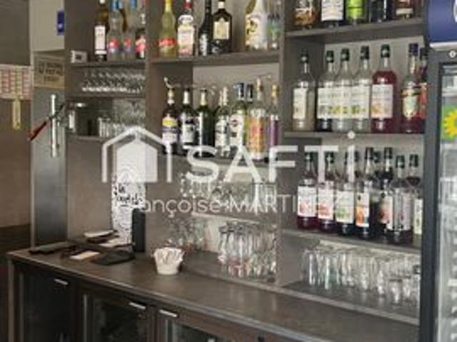 Un bel emplacement pour inventer un nouveau lieu de détente rassembleur et convivial !