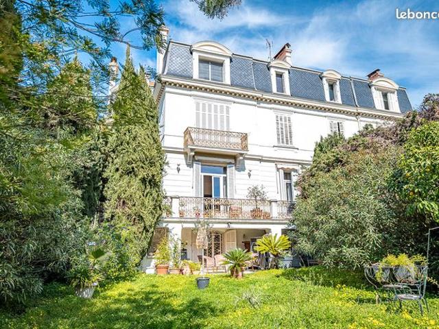 Un bien d’exception au charme d’hôtel particulier, proche Croisette
