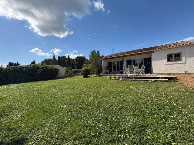 Un bien rare à Villemoustaussou, alliant rénovation et cadre de