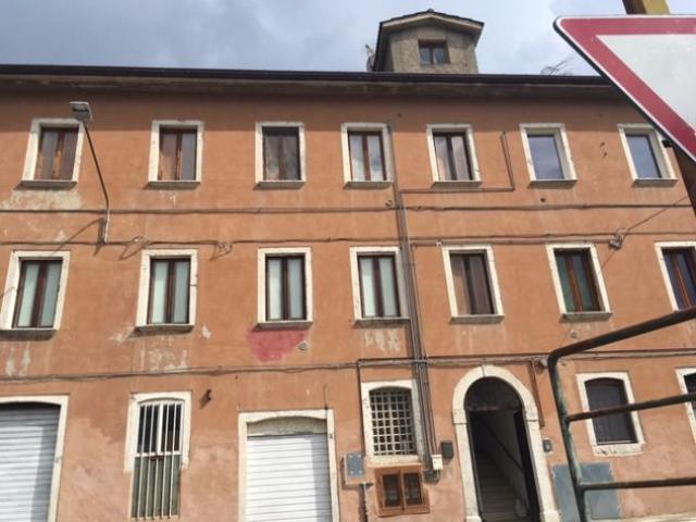 UN BILOCALE a Studenti/ LAVORATORI 100 mt. ARCH AP