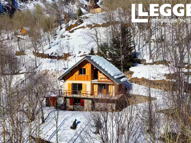 Un chalet rare au cœur du Parc national des Écrins. Magnifique vues panoramiques. 2300 m² de jardin privé