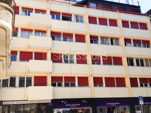 Un charmant studio aux Eaux Vives