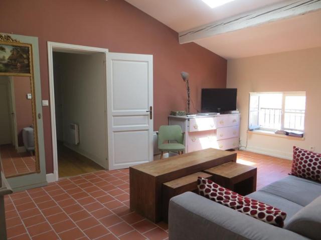 CARCASSONNE APPARTEMENT T3 AU COEUR DE LA BASTIDE