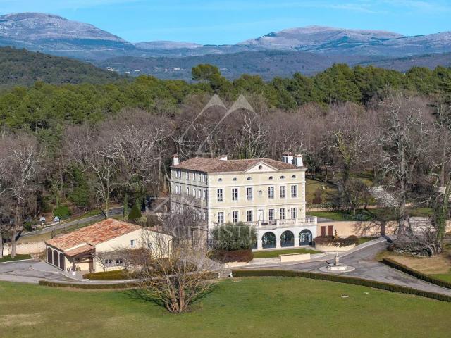 Un domaine d’exception pour une vie hors du commun 842m² Fayence