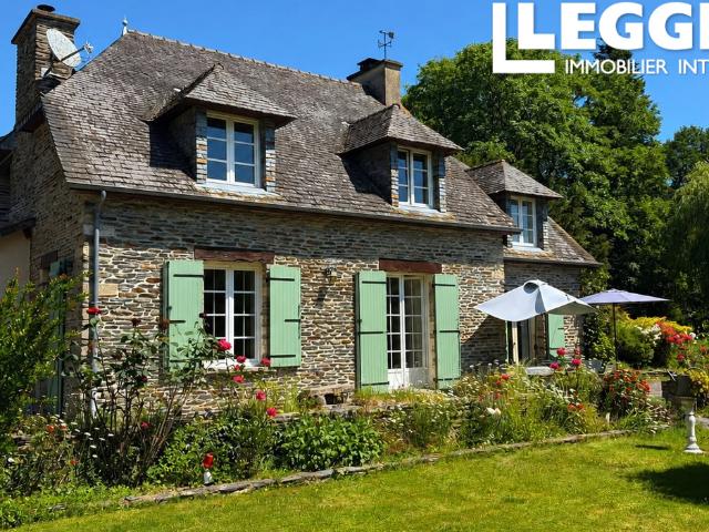 Un domaine d'exception au bord de la rivière. 4 chambres et plus que 3 hectares. PLOERMEL