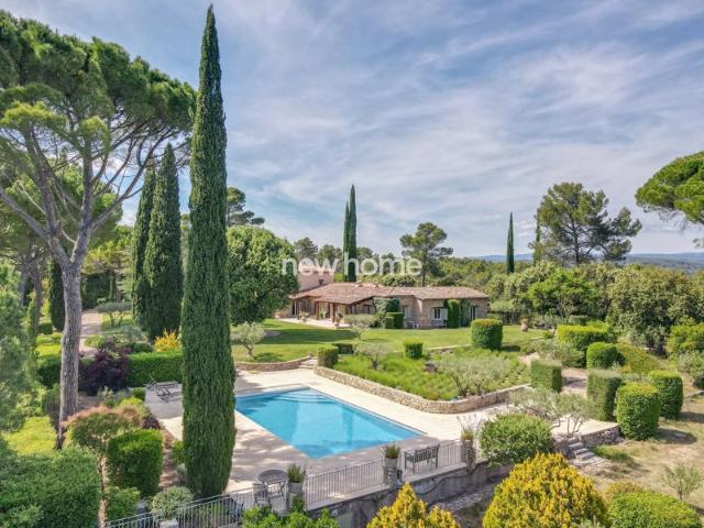 Un domaine provençal d’exception où luxe, authenticité et intimité se rencontrent
