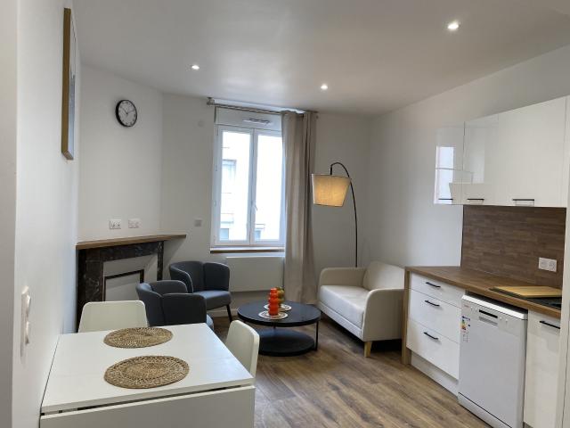 UN DUPLEX CONFIDENTIEL AU CŒUR DE REIMS
