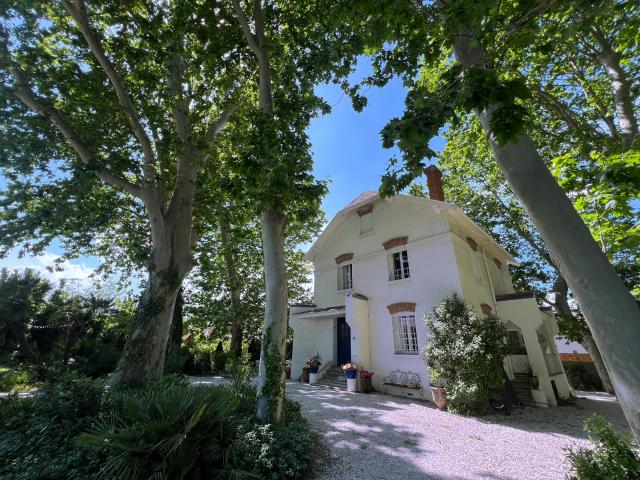 Un écrin de nature et de sérénité vous attend à Espira de l'Agly, entre mer et montagne. Par Esprit SudEst✨
