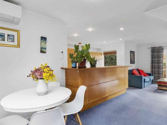 Un furnished close to city