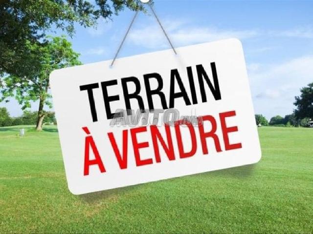 Un grand terrain de 4600m sur rue Bani Ourraine