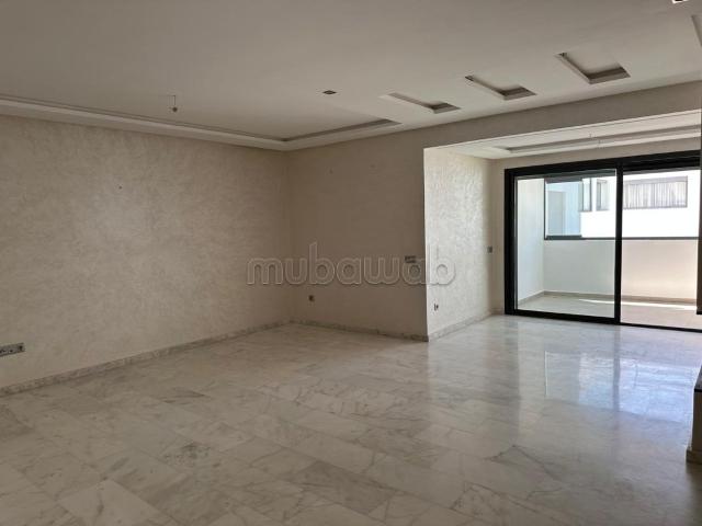 Un grand apt à louer