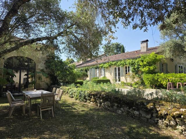 Un hameau préservé au cœur de la campagne gersoise 784m² Condom
